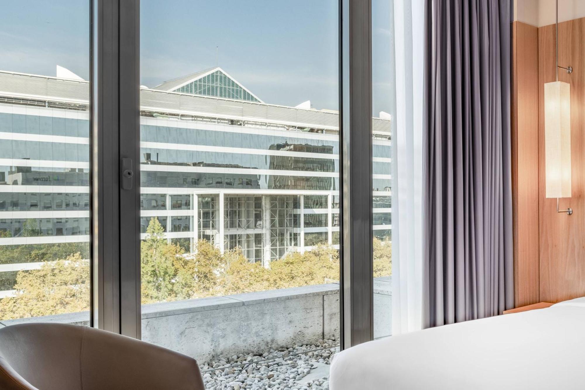 Ac Hotel Diagonal L'Illa By Marriott Barselona Dış mekan fotoğraf