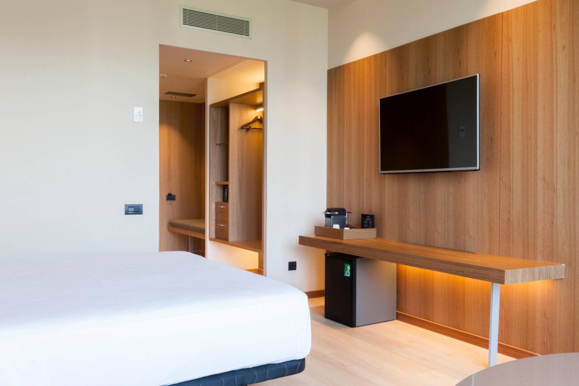 Ac Hotel Diagonal L'Illa By Marriott Barselona Dış mekan fotoğraf